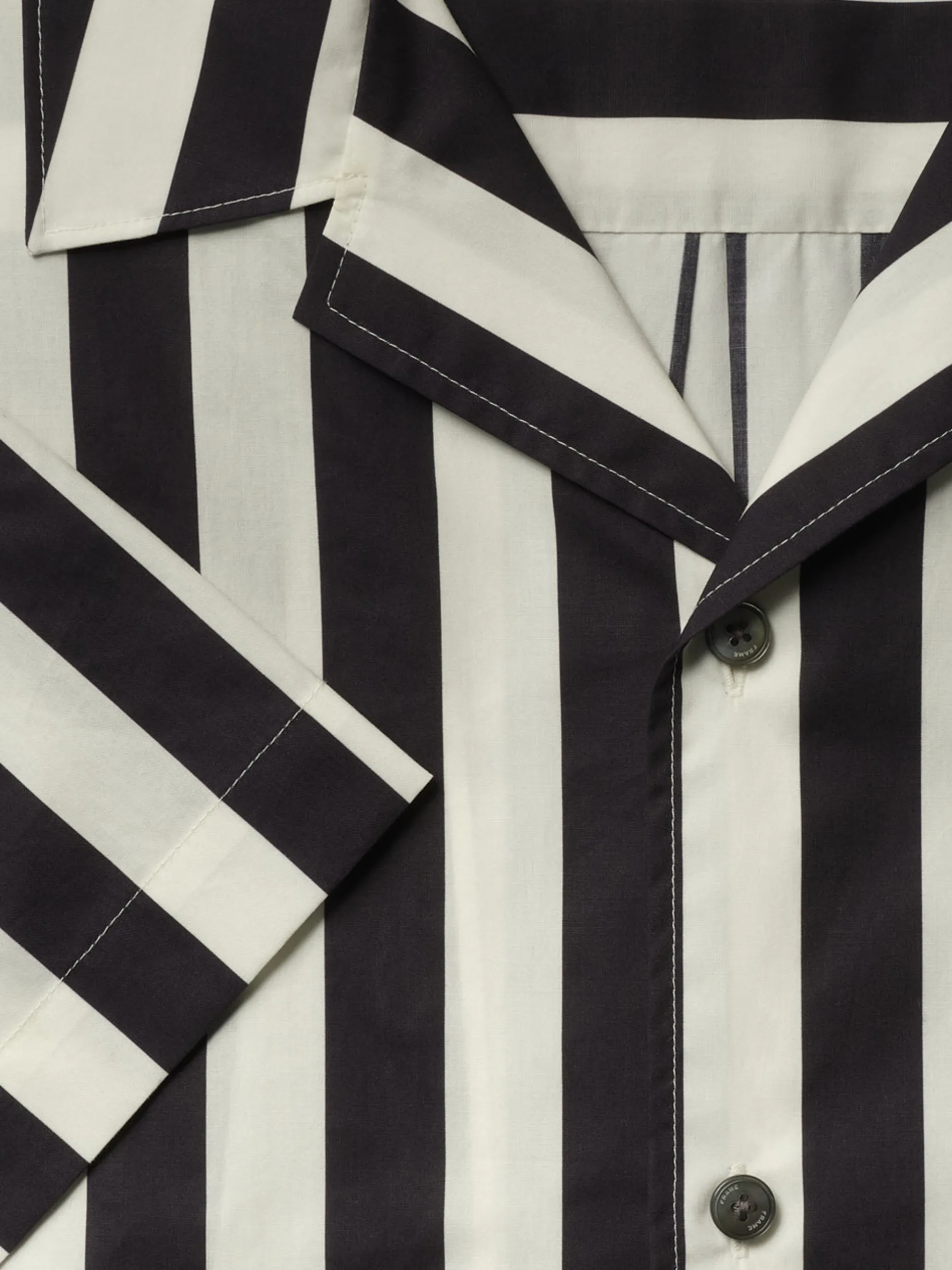 FRAME Camp Collar Shirt in Navy Stripe< Shirts