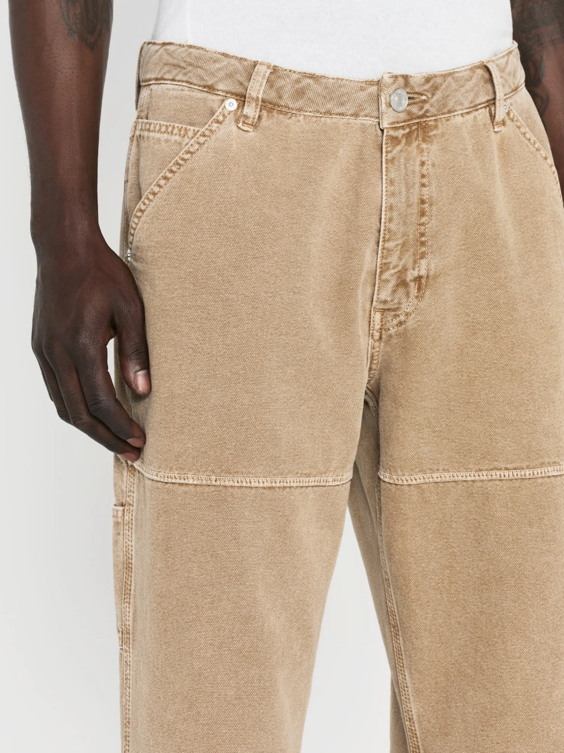 FRAME Canvas Workwear Pant in Dusty Khaki< Straight