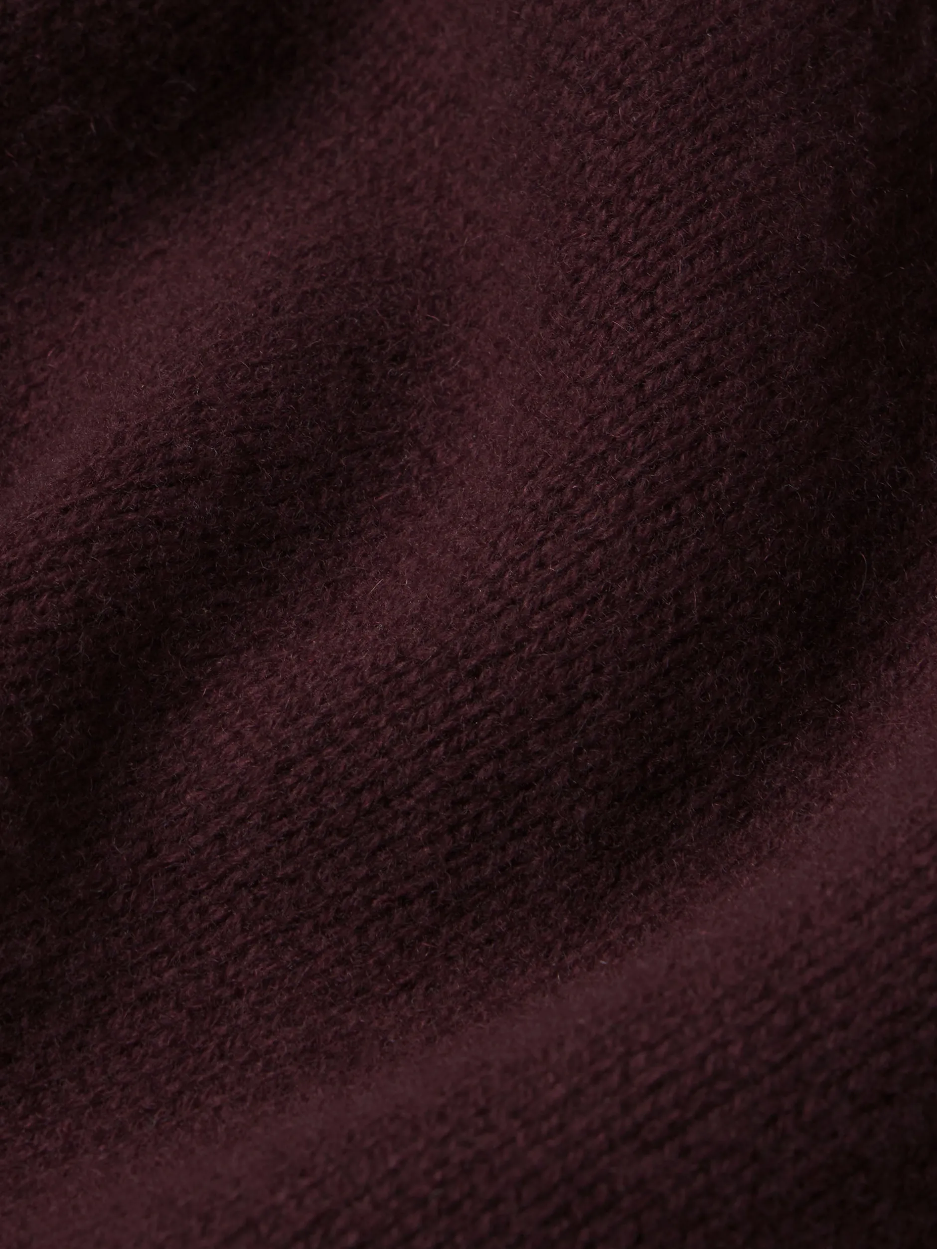 FRAME Cashmere Clean Crew in Deep Burgundy<Women Sweaters