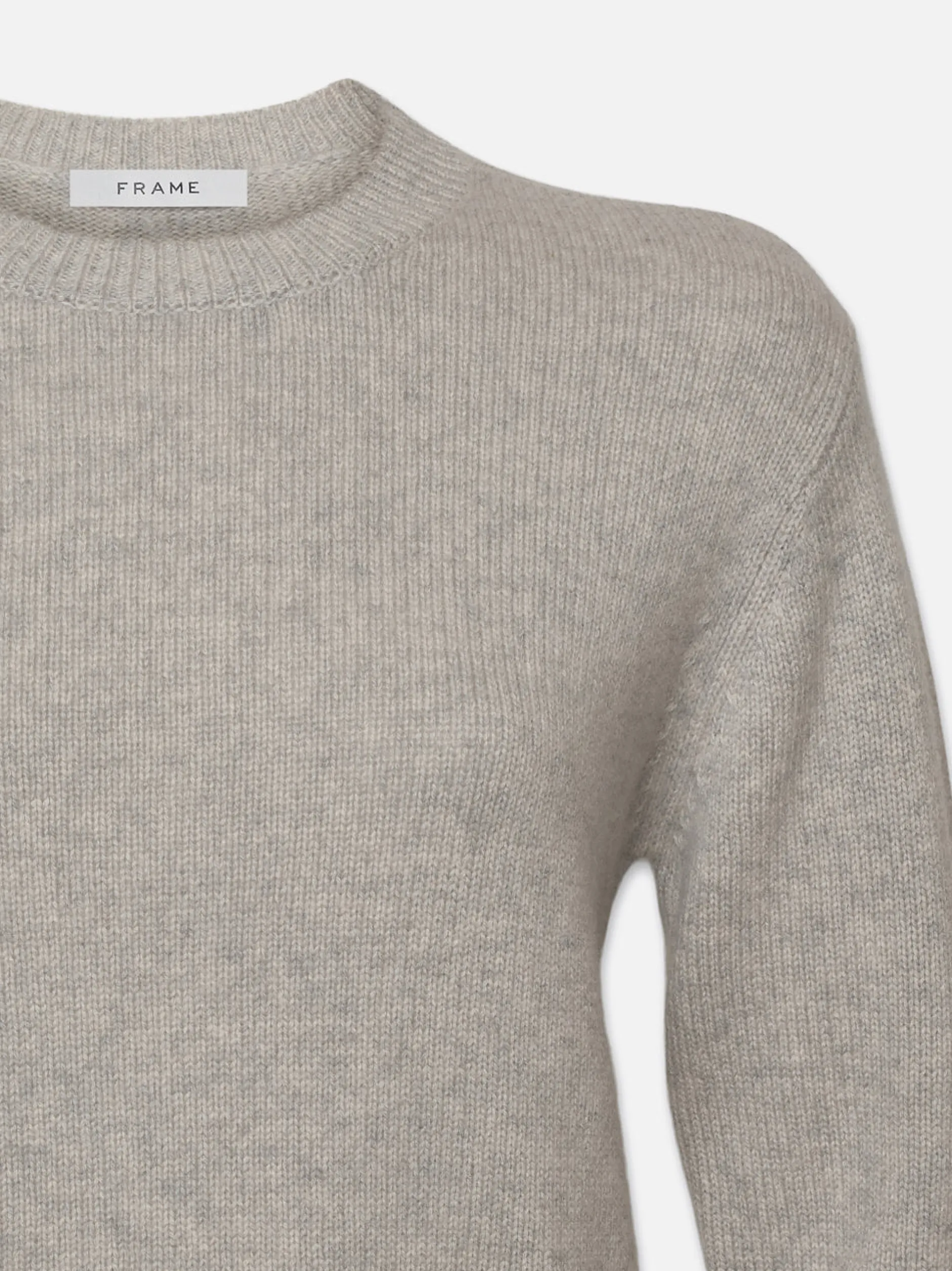 FRAME Cashmere Clean Crew in Light Heather Grey<Women Sweaters
