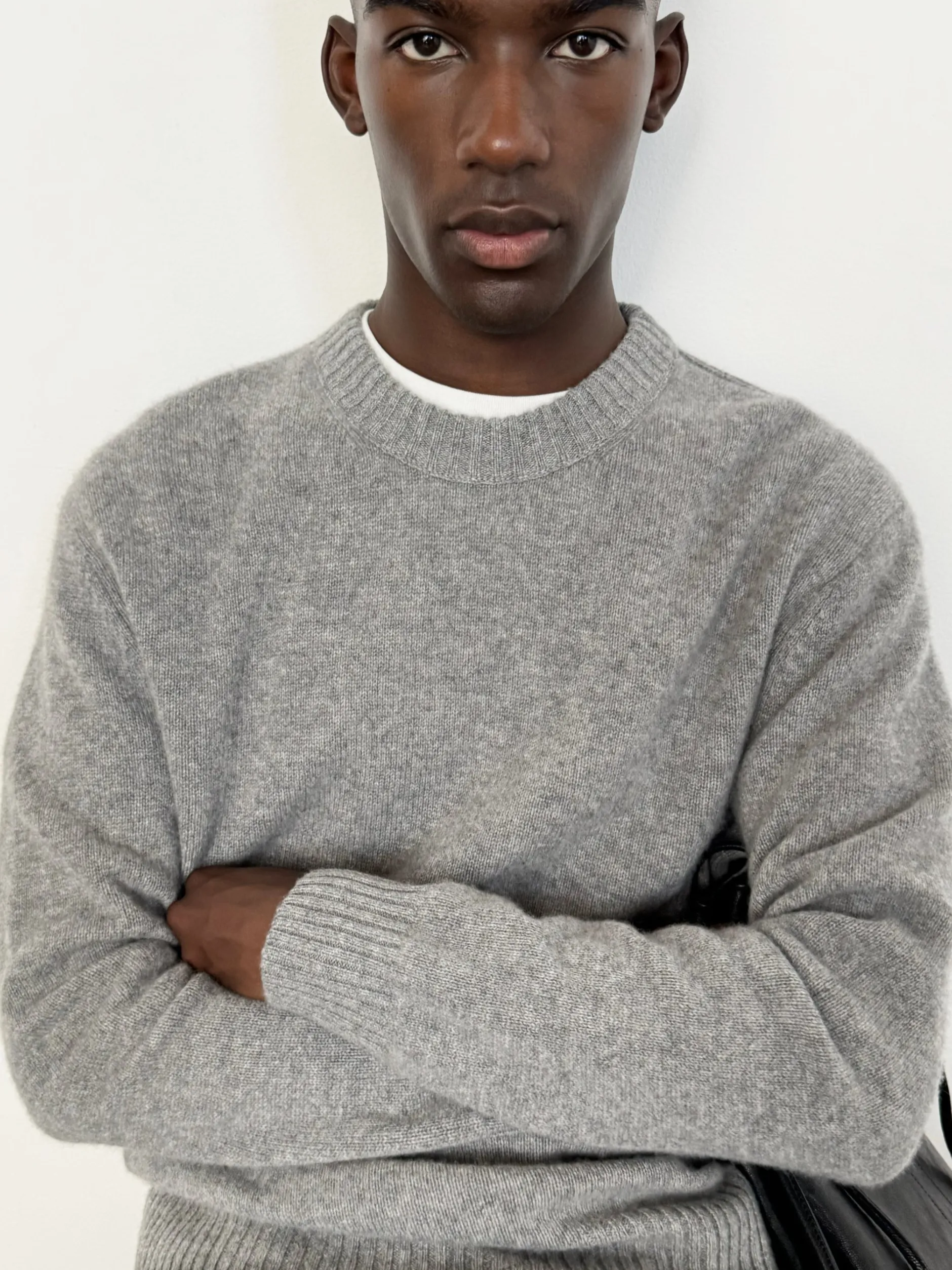 FRAME Cashmere Crewneck Sweater in<Women Sweaters|Sweaters & Hoodies