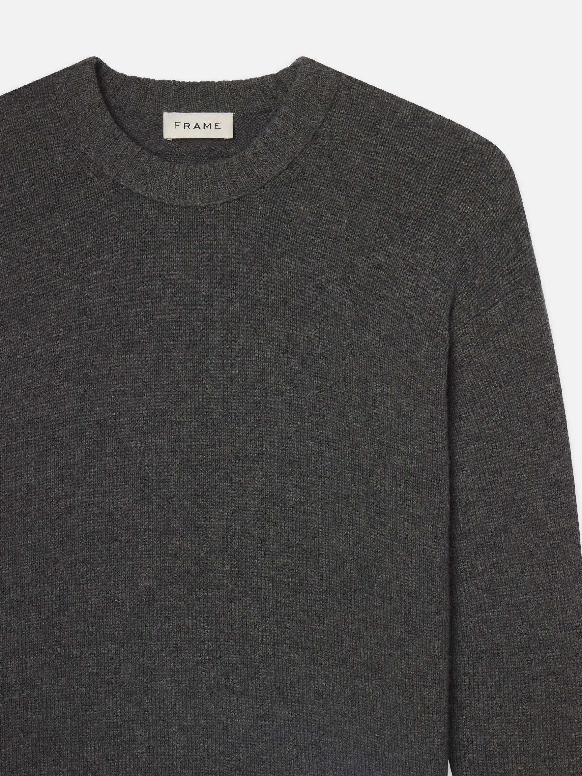 FRAME Cashmere Crewneck Sweater in Dark Grey< Sweaters & Hoodies