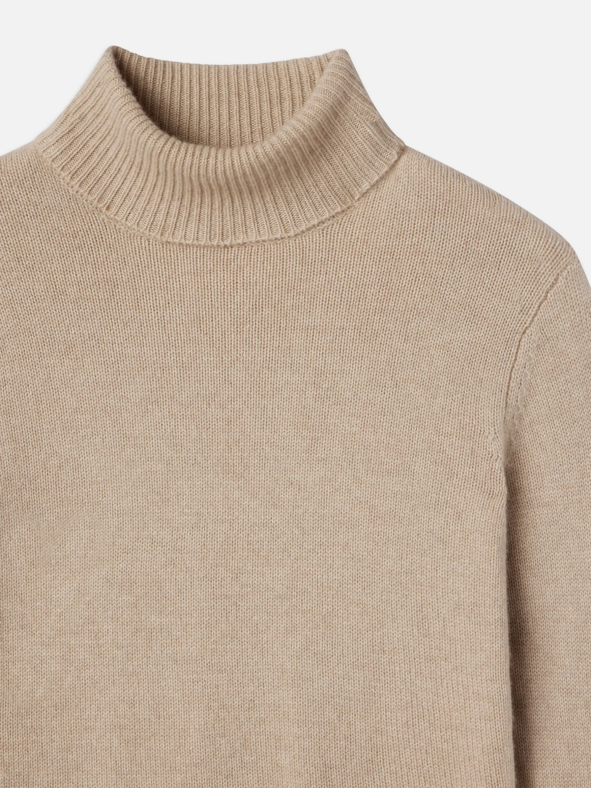 FRAME Clean Turtleneck Sweater in Oatmeal Heather<Women Sweaters