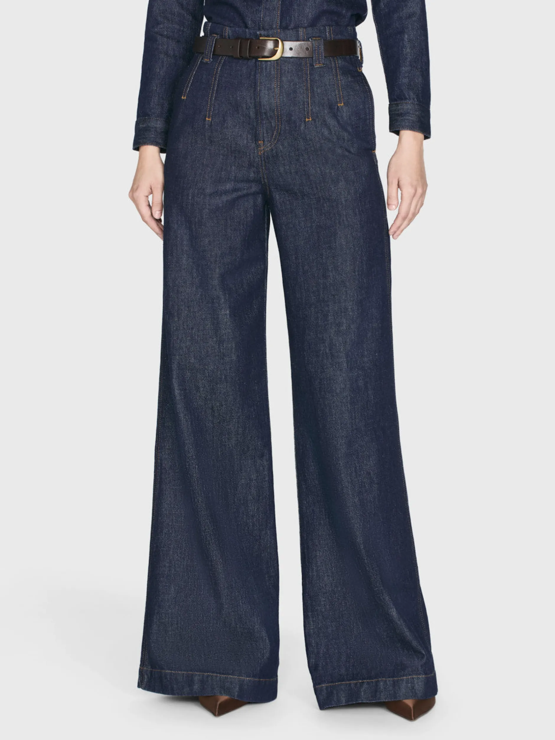 FRAME Darted Wide Leg Jean in<Women Wide Leg|Long