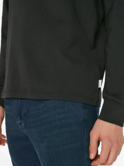 FRAME Duo Fold Long Sleeve Crew in< Tees & Polos