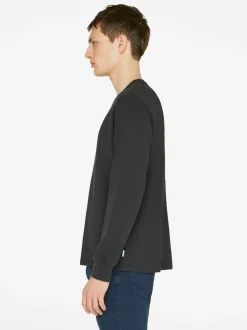 FRAME Duo Fold Long Sleeve Crew in< Tees & Polos