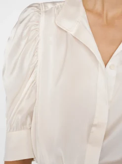 FRAME Gillian Top in Glossy Off White<Women Tops & Blouses