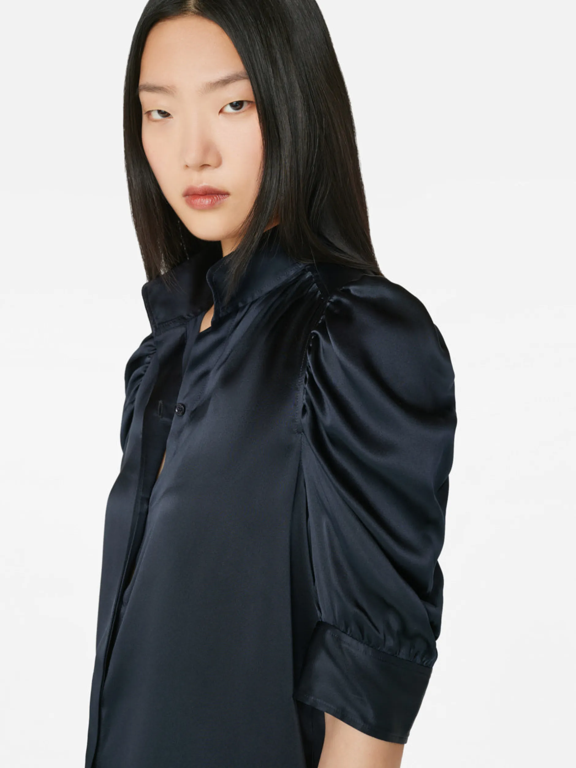 FRAME Gillian Top in<Women Tops & Blouses