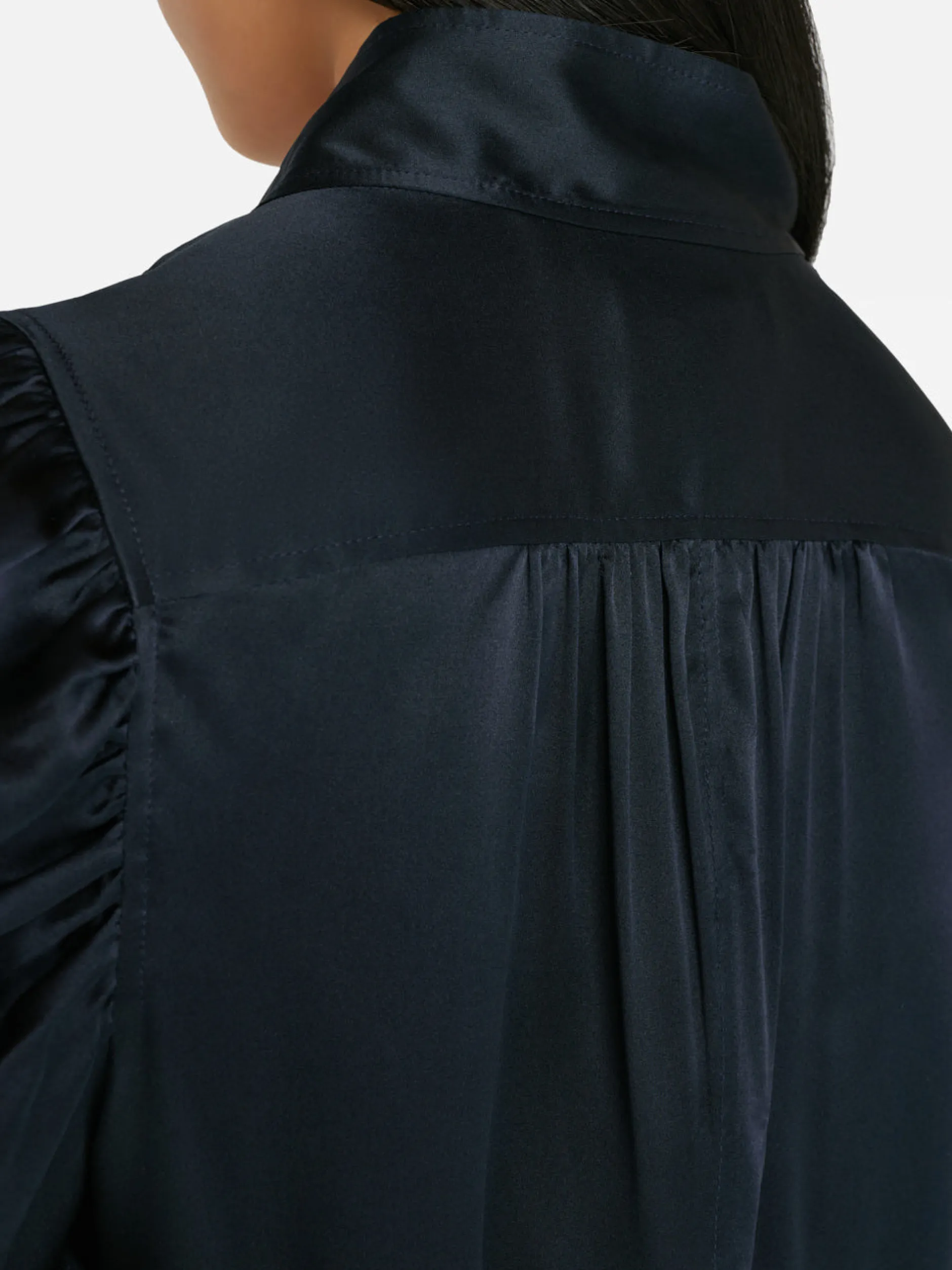 FRAME Gillian Top in<Women Tops & Blouses