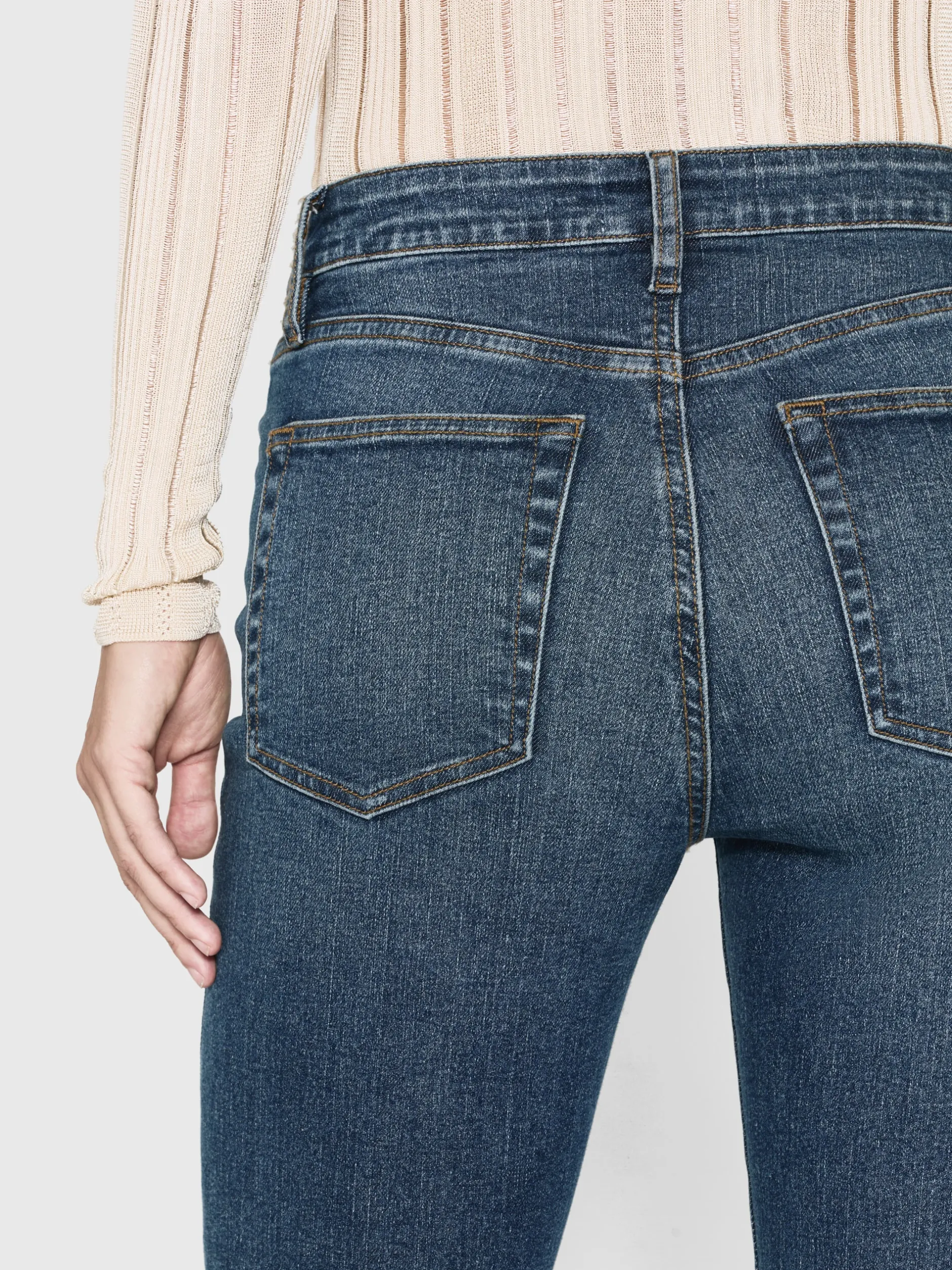 FRAME Le Crop Mini Boot in<Women Bootcut