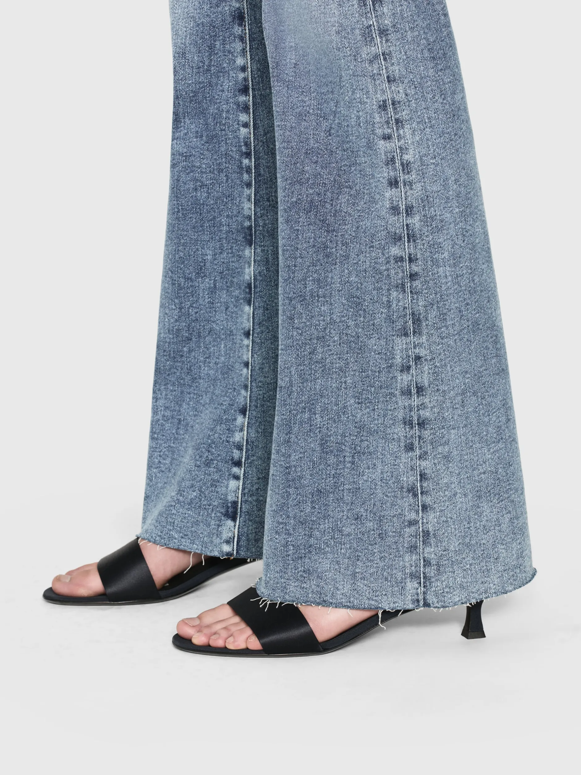 FRAME Le Easy Flare in Rowley Raw After<Women Flare