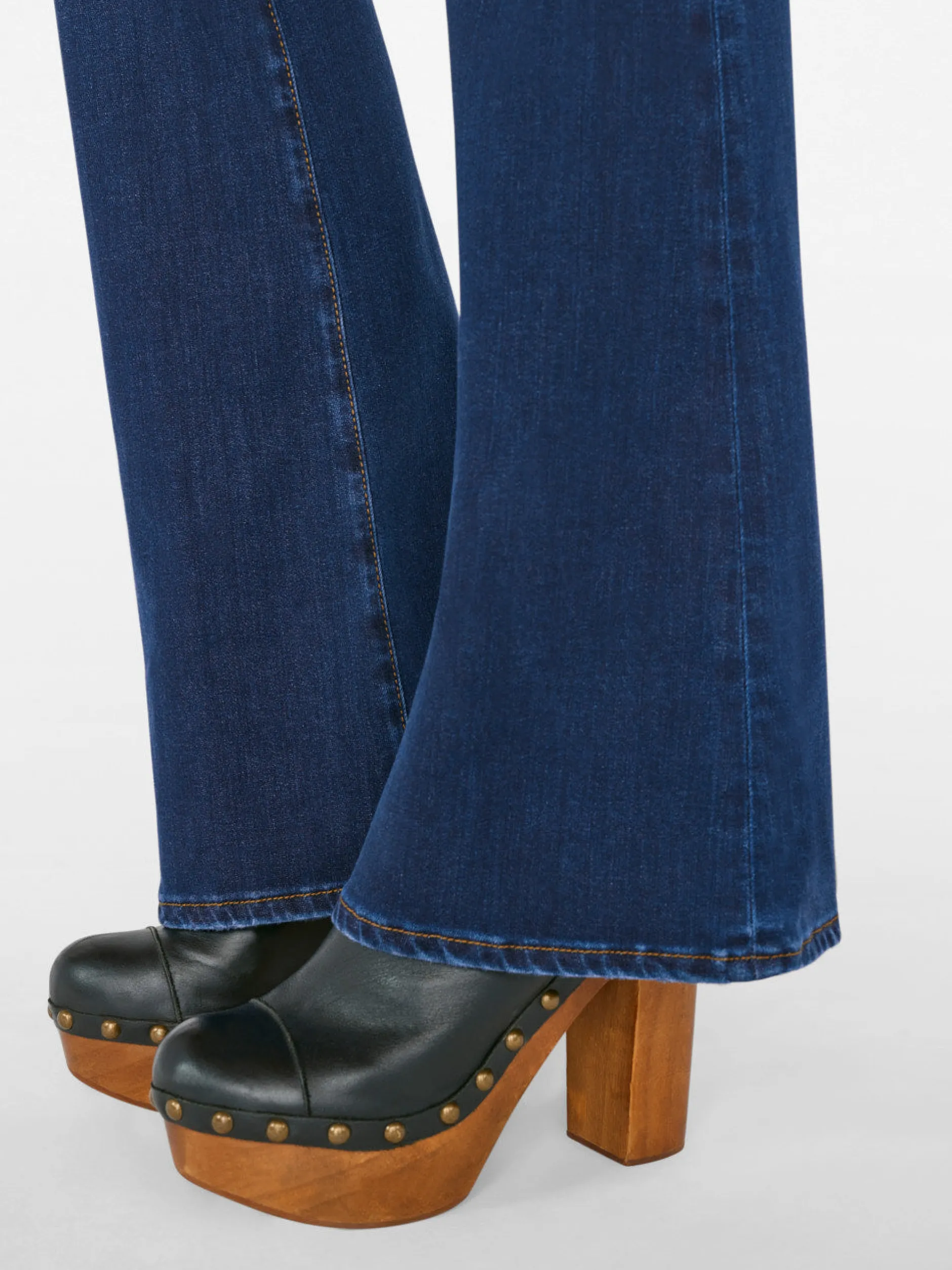 FRAME Le High Flare in<Women Flare|Long