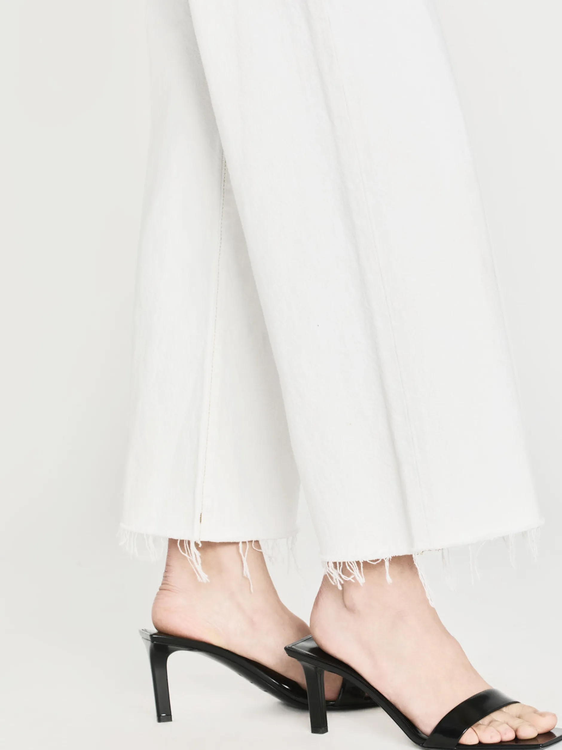 FRAME Le Jane Wide Crop Raw Fray in Au Natural Clean<Women Wide Leg