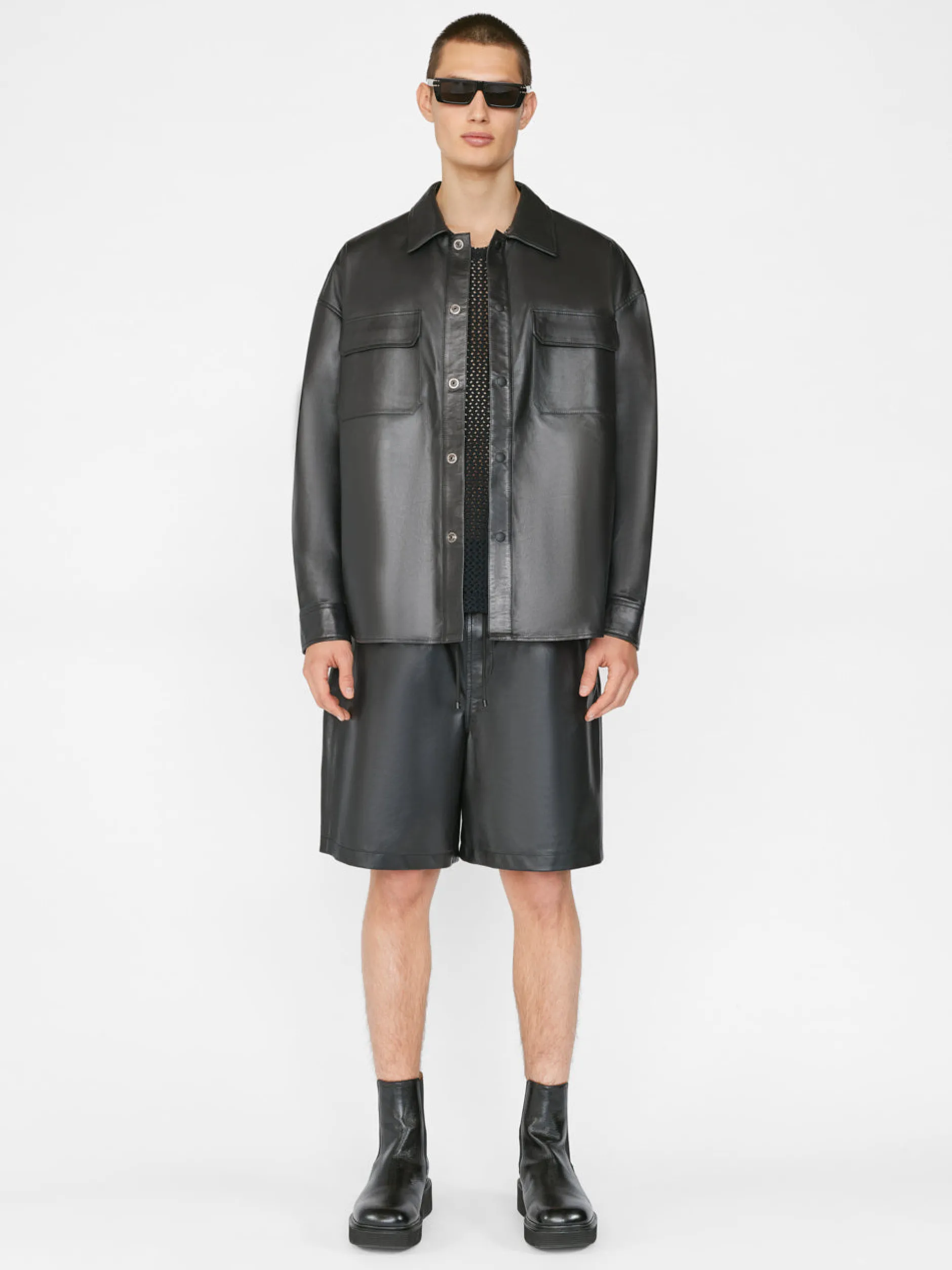 FRAME Leather Short in< Pants & Shorts