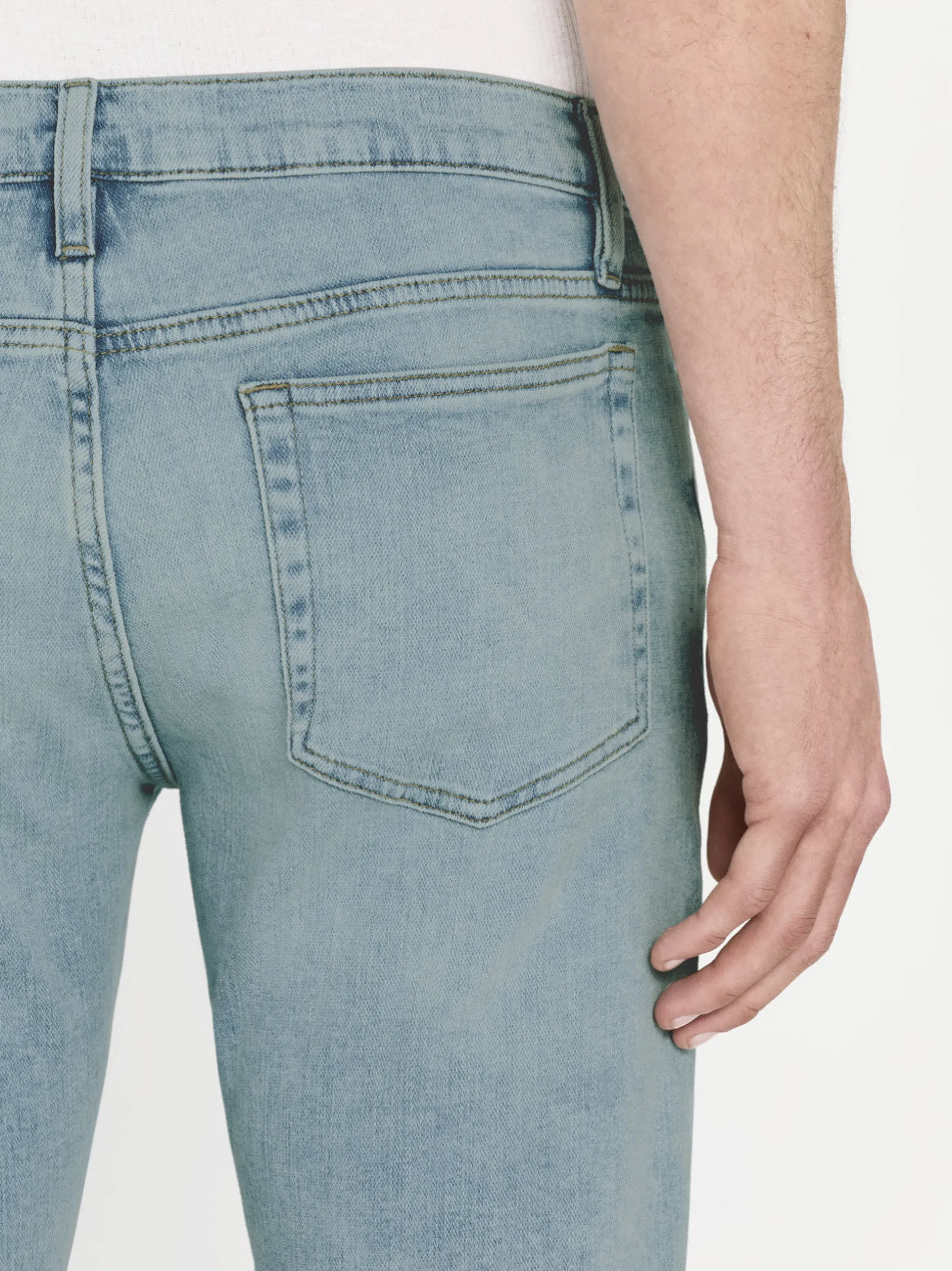 FRAME L'Homme Slim in< Slim