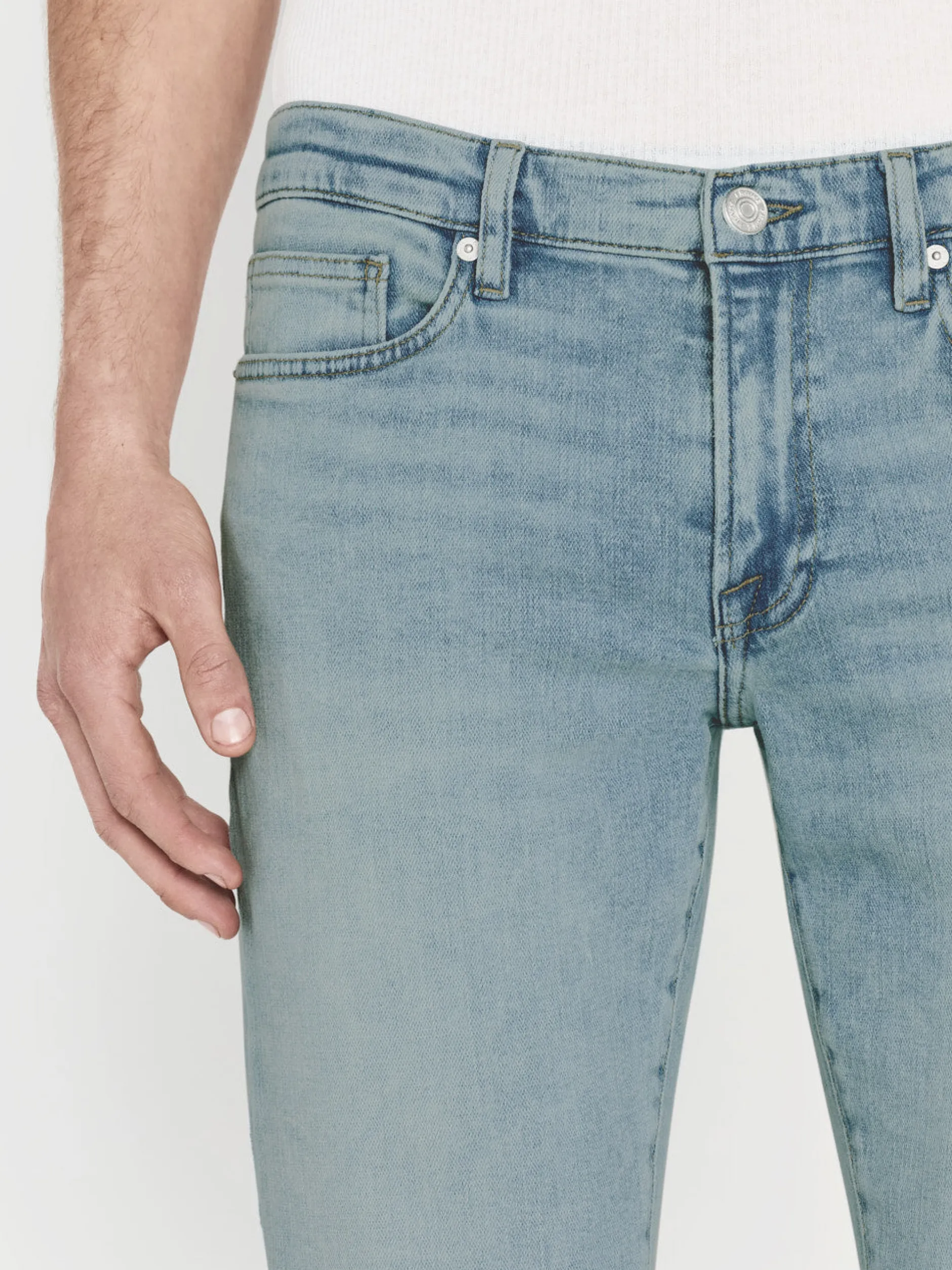FRAME L'Homme Slim in< Slim