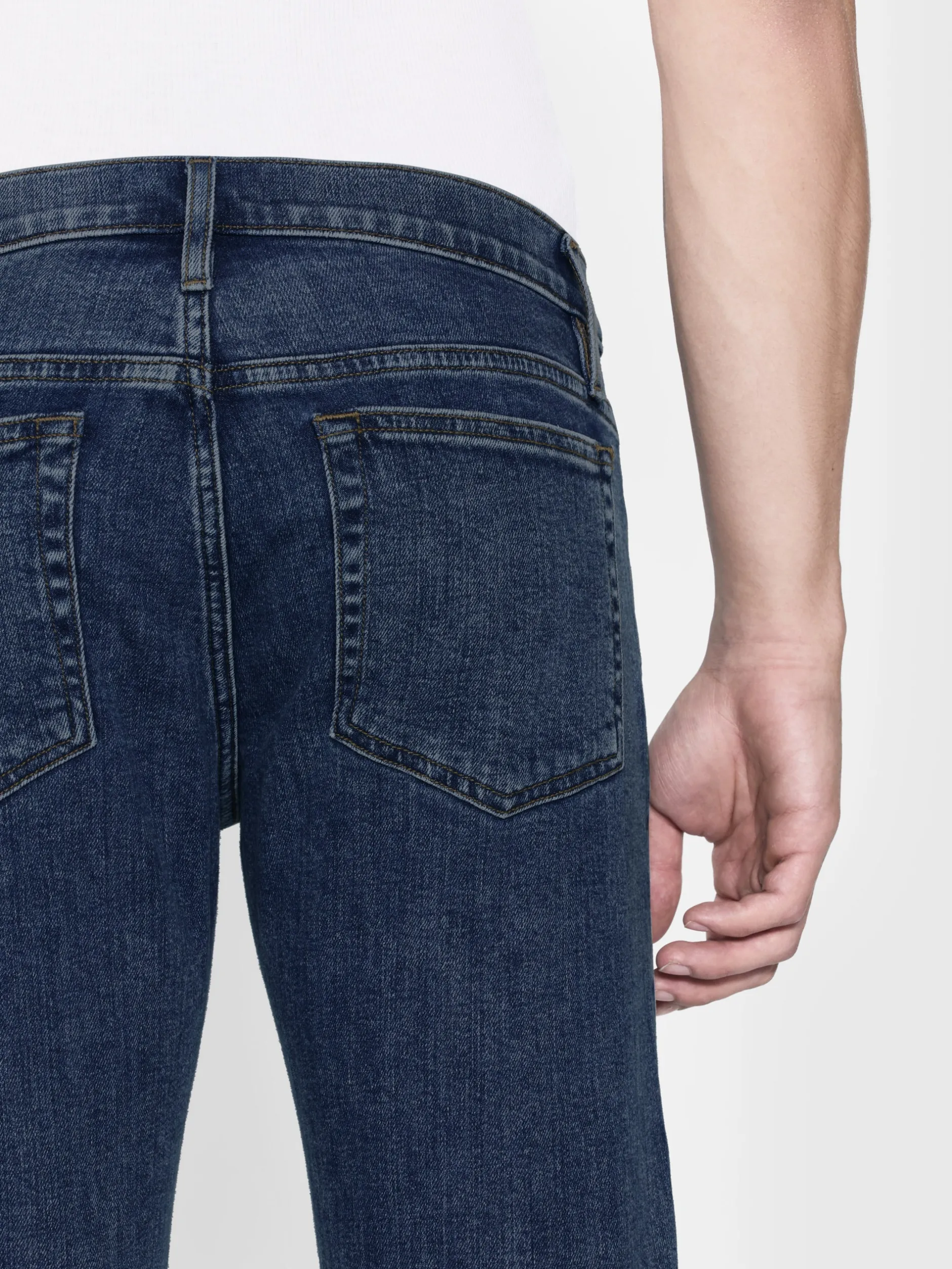 FRAME L'Homme Slim in< Slim