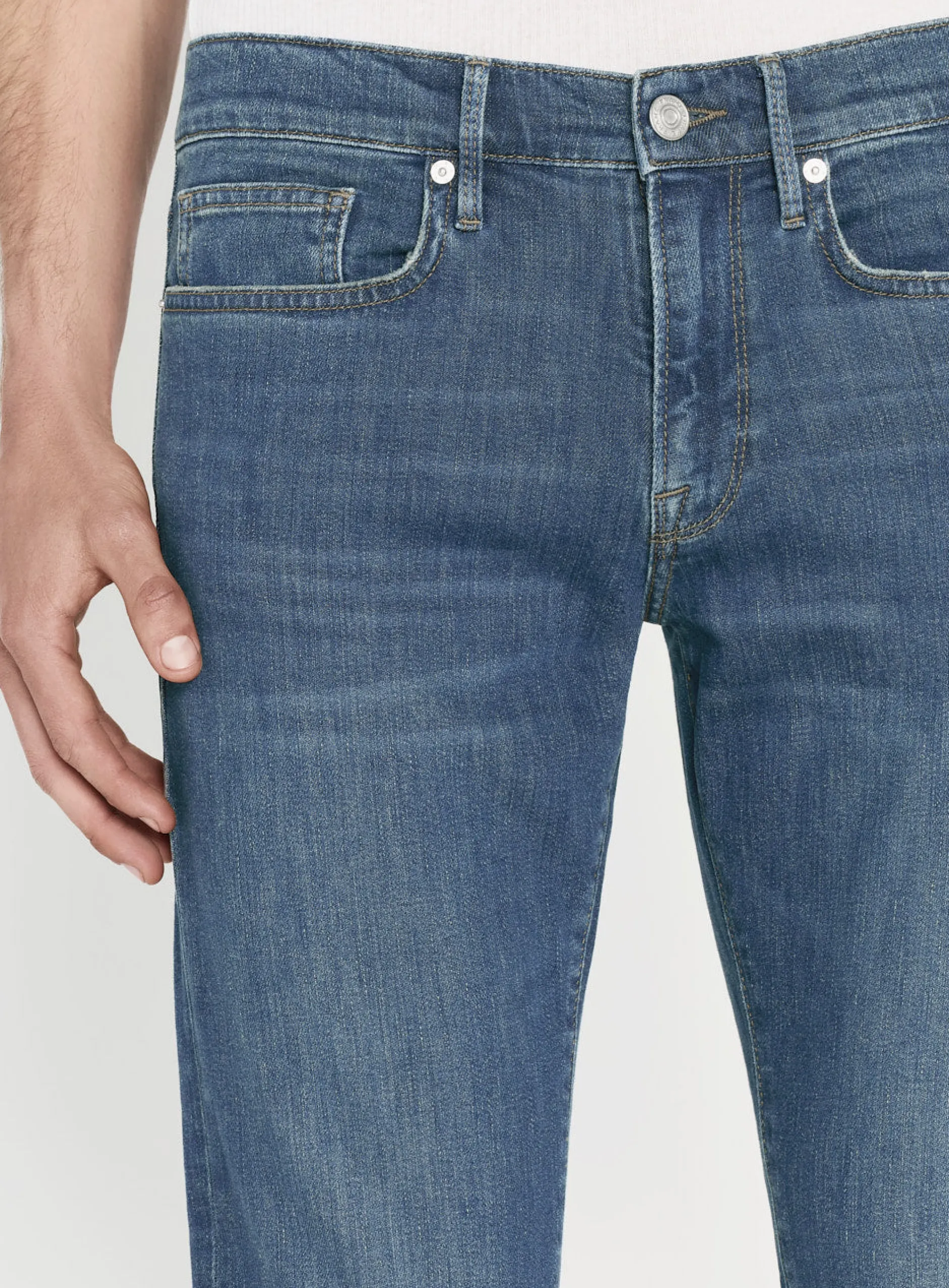 FRAME L'Homme Slim in< Slim