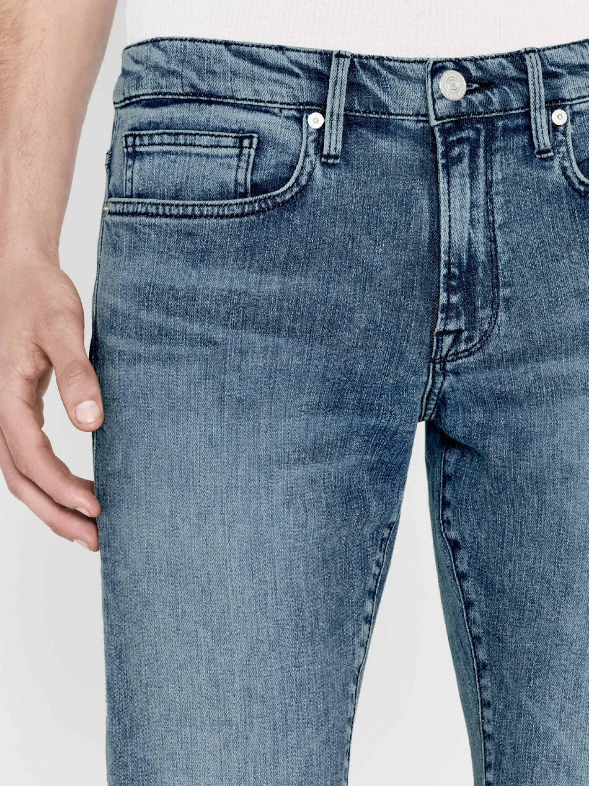 FRAME L'Homme Slim in< Slim