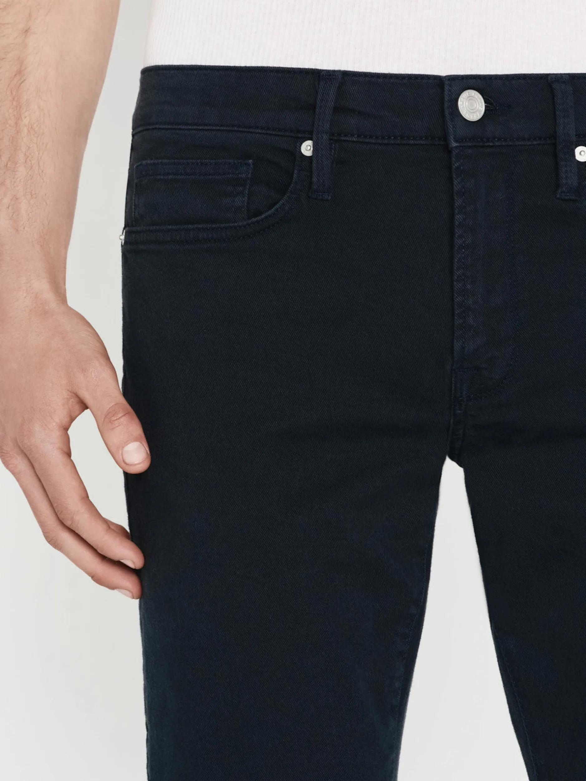 FRAME L'Homme Slim Twill in Garage Navy< Slim|Pants & Shorts