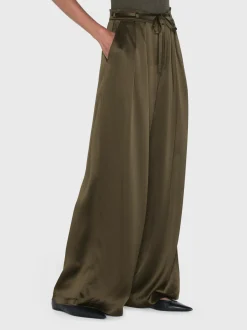 FRAME Long Silk Trouser in Rich Military<Women Pants