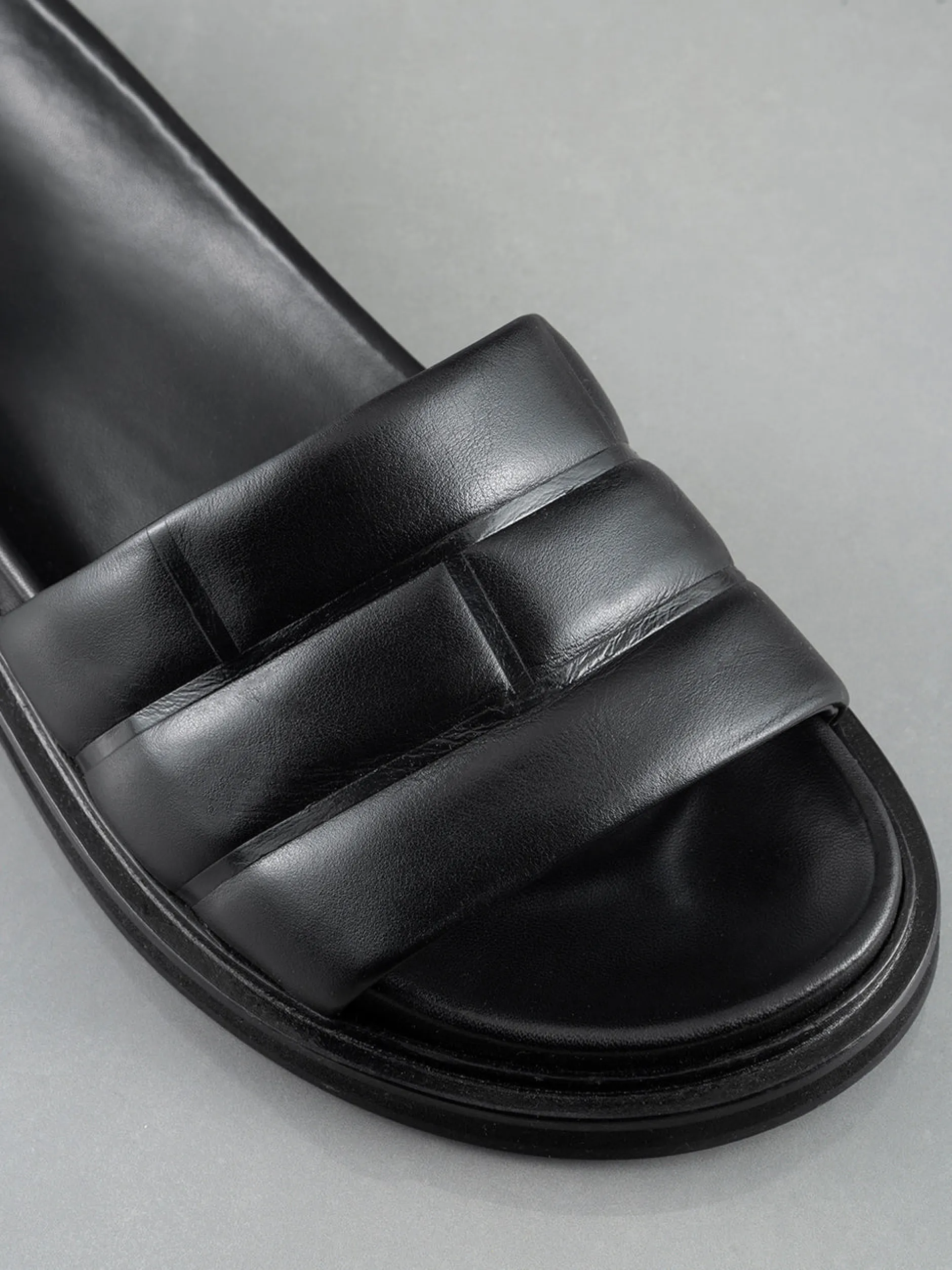FRAME Men's Sandal in< Accessories & Shoes