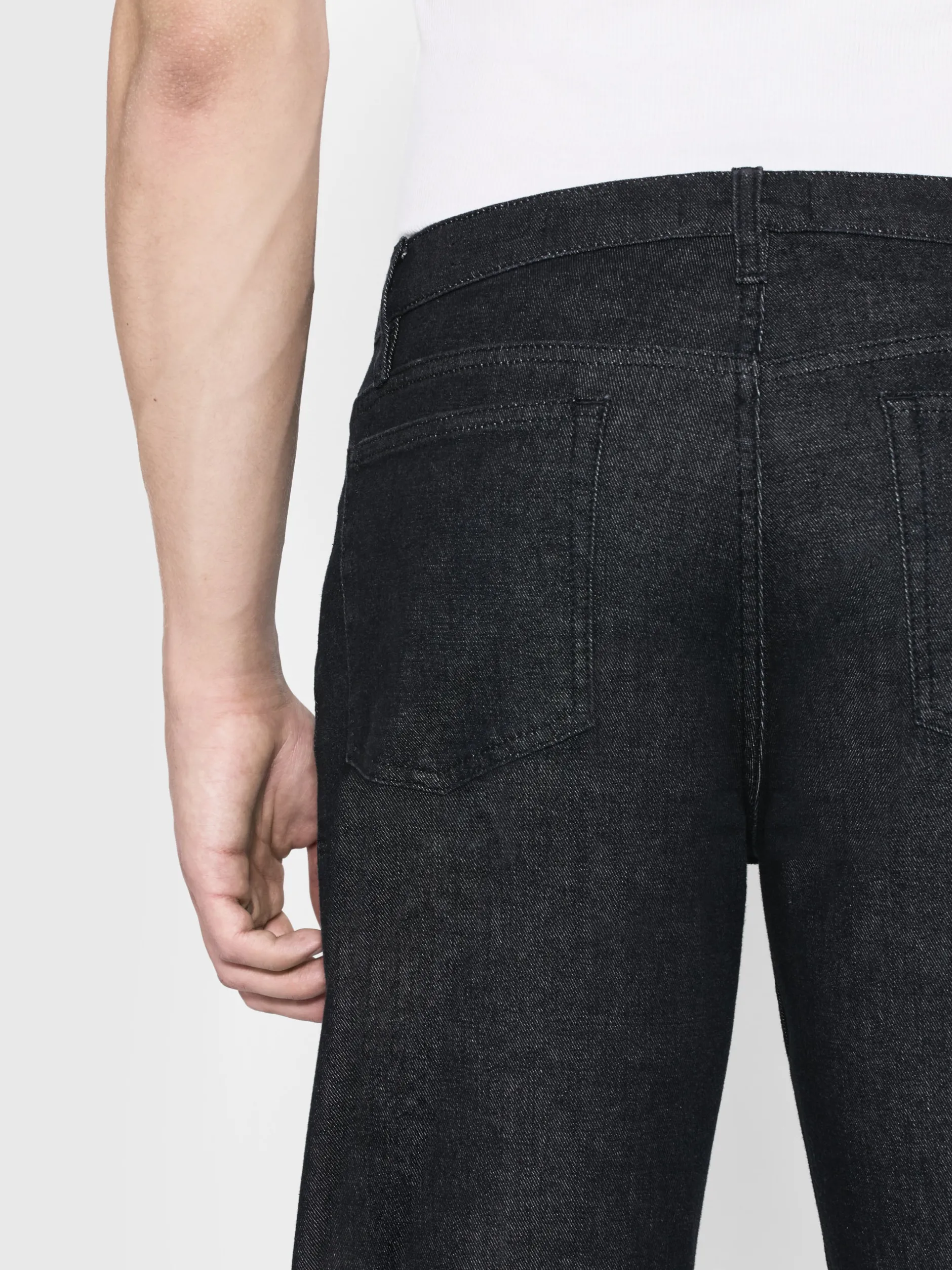 FRAME Modern Straight in< Straight