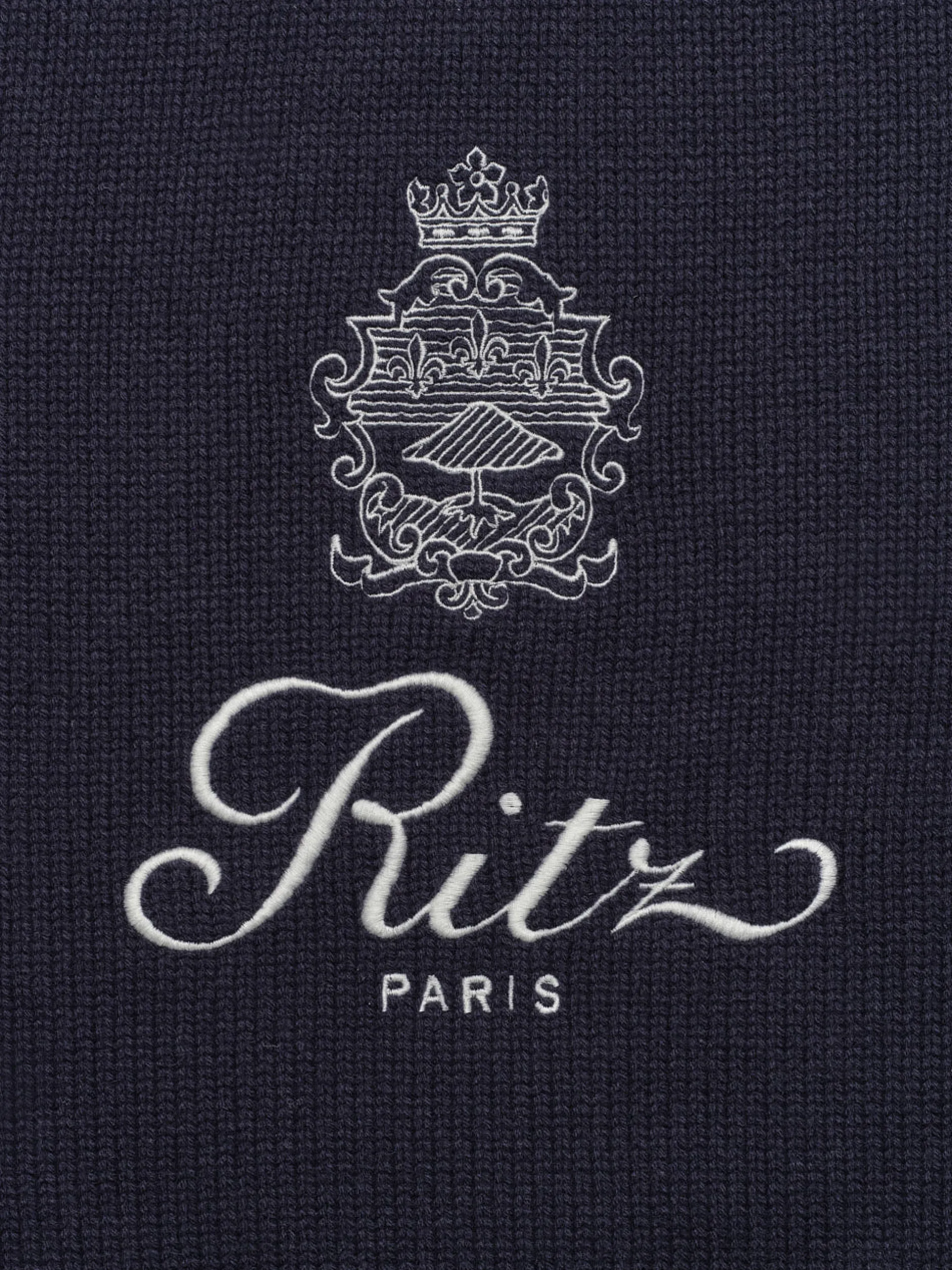 FRAME Ritz Unisex Cashmere Sweater in<Women Sweaters|Sweaters & Hoodies