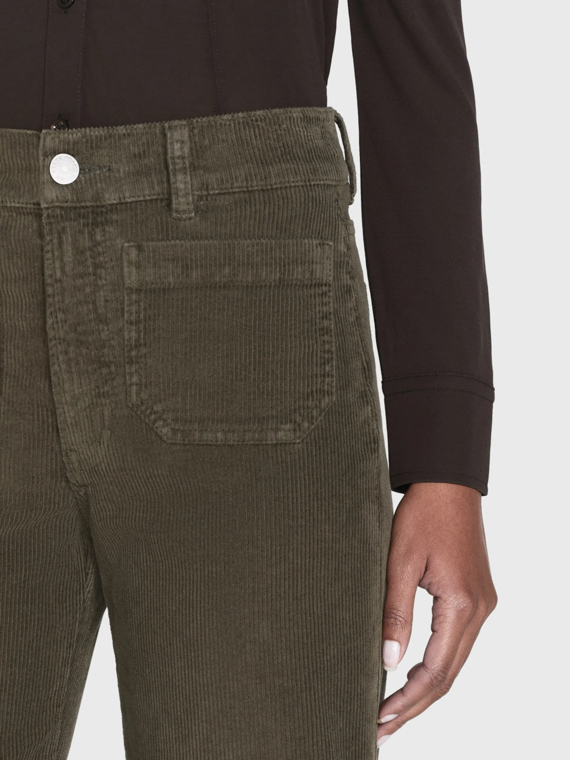FRAME 70's Cropped Wide Leg Corduroy in Rich Military<Women Wide Leg
