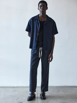 FRAME Short Sleeve Camp Collar Shirt in Dark Navy< Shirts