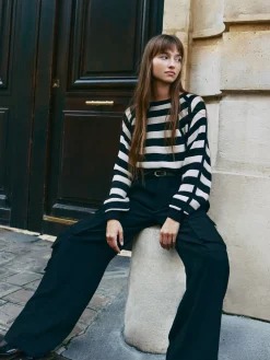 FRAME Striped Raglan Sweater in Black Multi<Women Sweaters