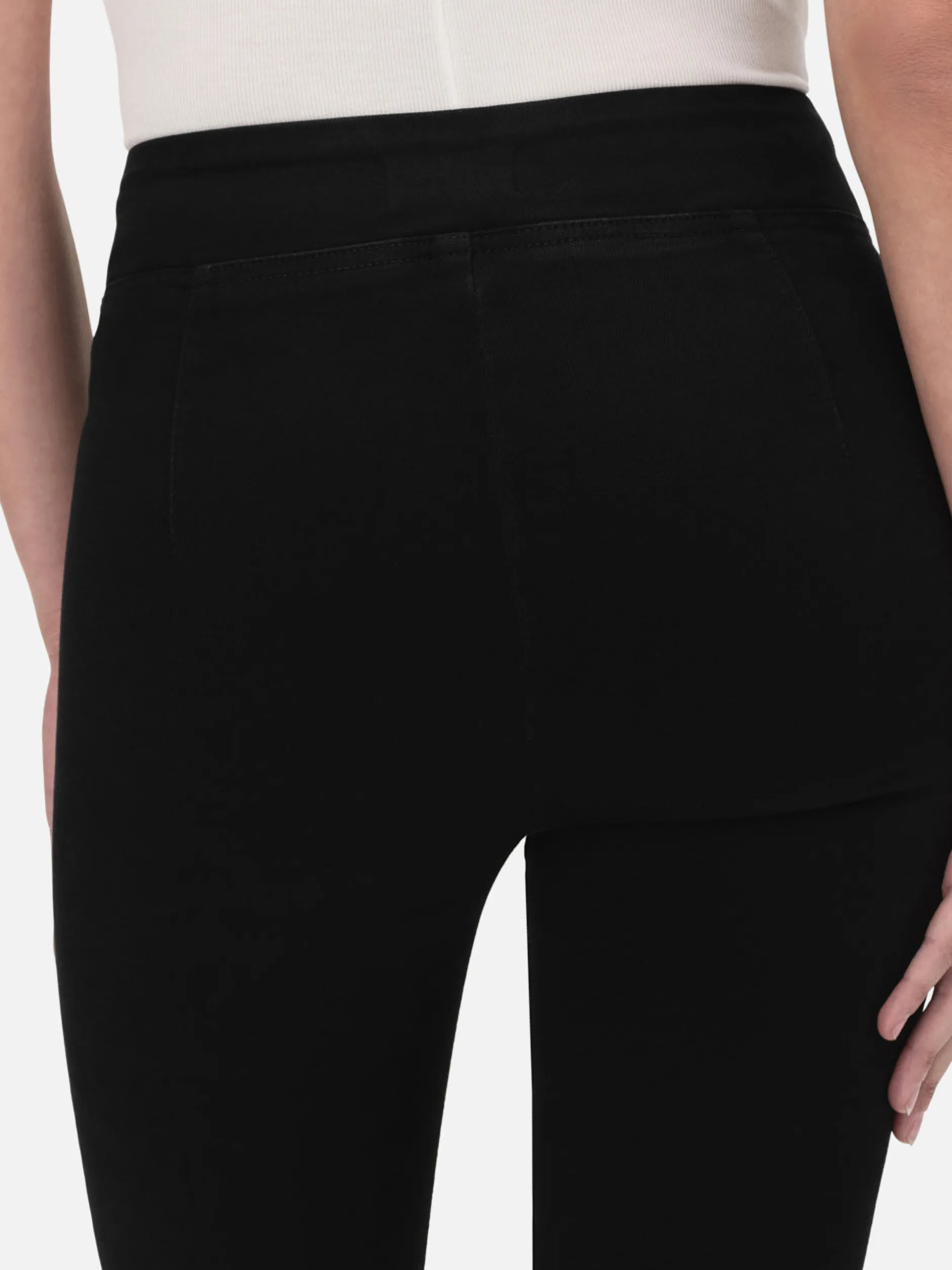 FRAME The Jetset Skinny Crop in Sheen Noir<Women Skinny