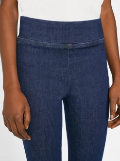 FRAME The Jetset Slit Flare in<Women Flare