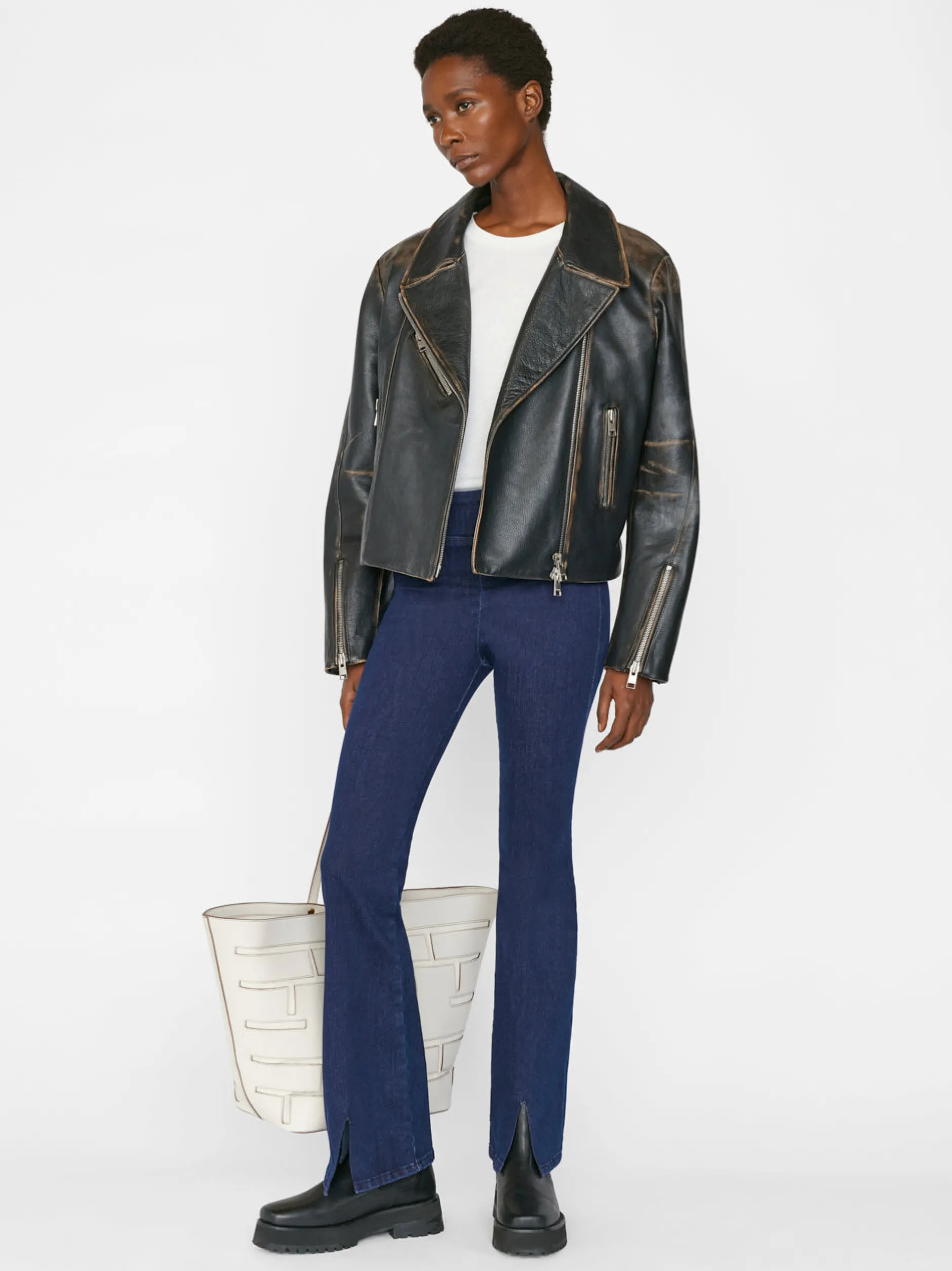 FRAME The Jetset Slit Flare in<Women Flare
