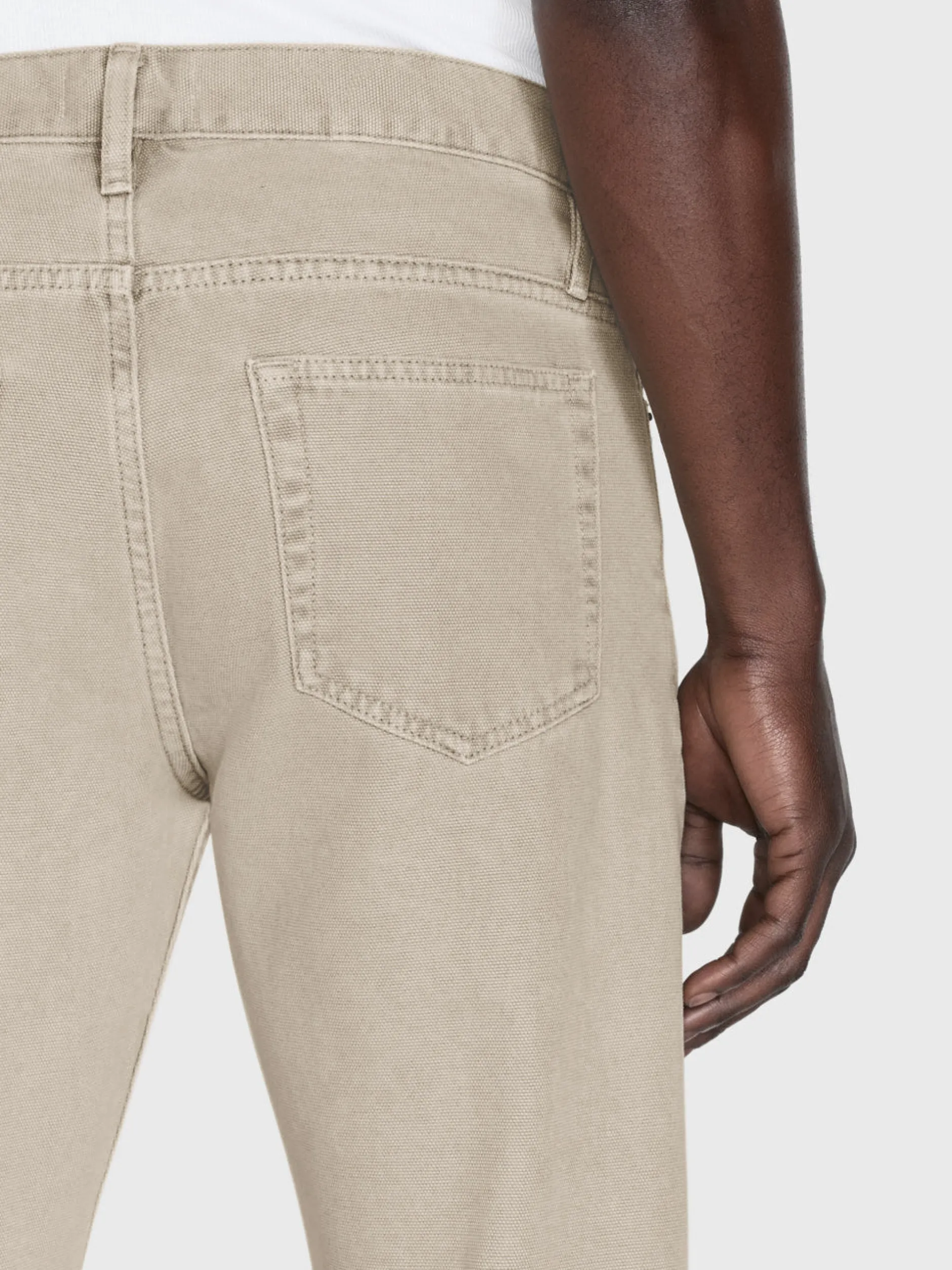 FRAME The Straight Jean in Beach Sand< Straight