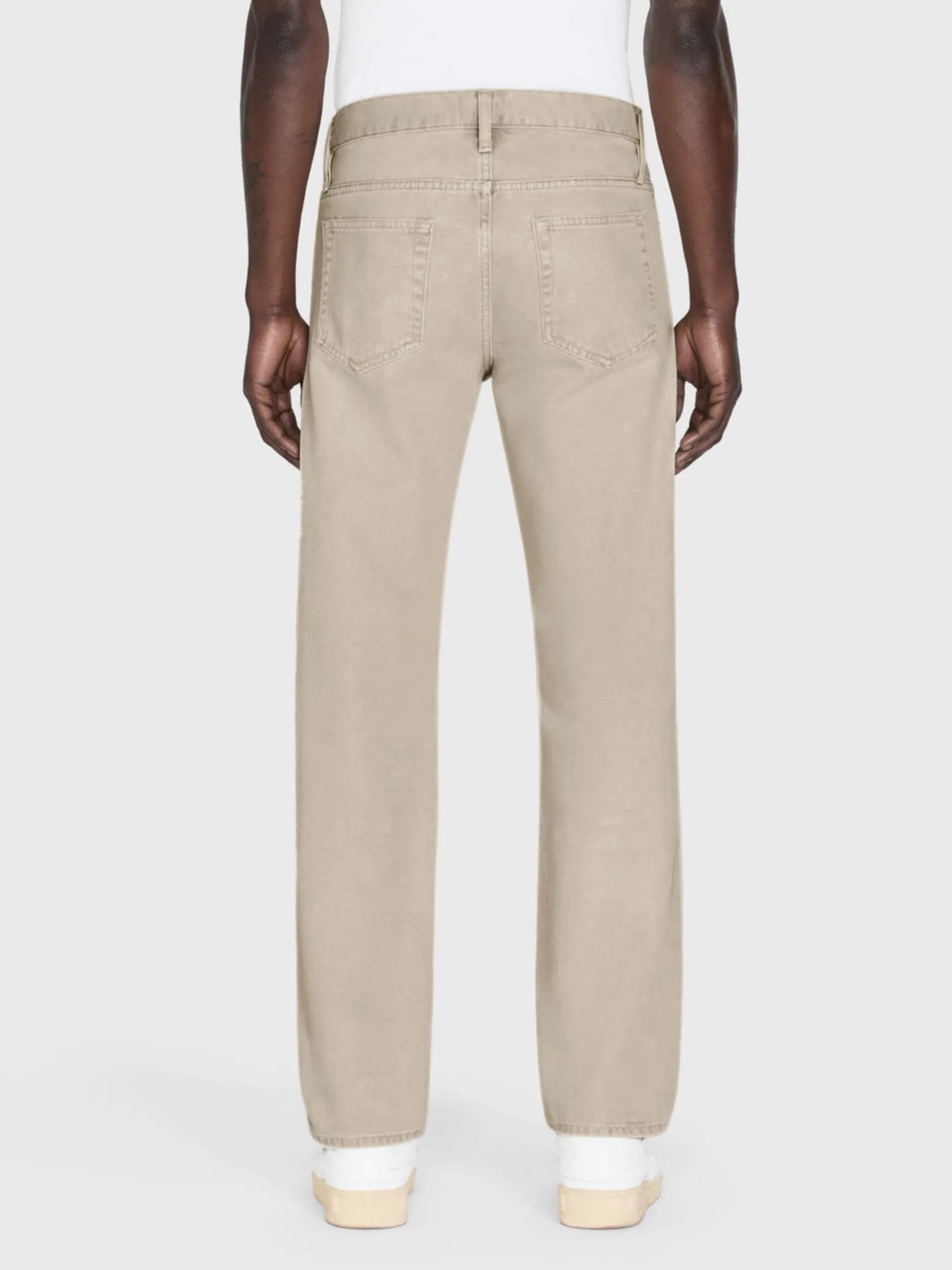 FRAME The Straight Jean in Beach Sand< Straight
