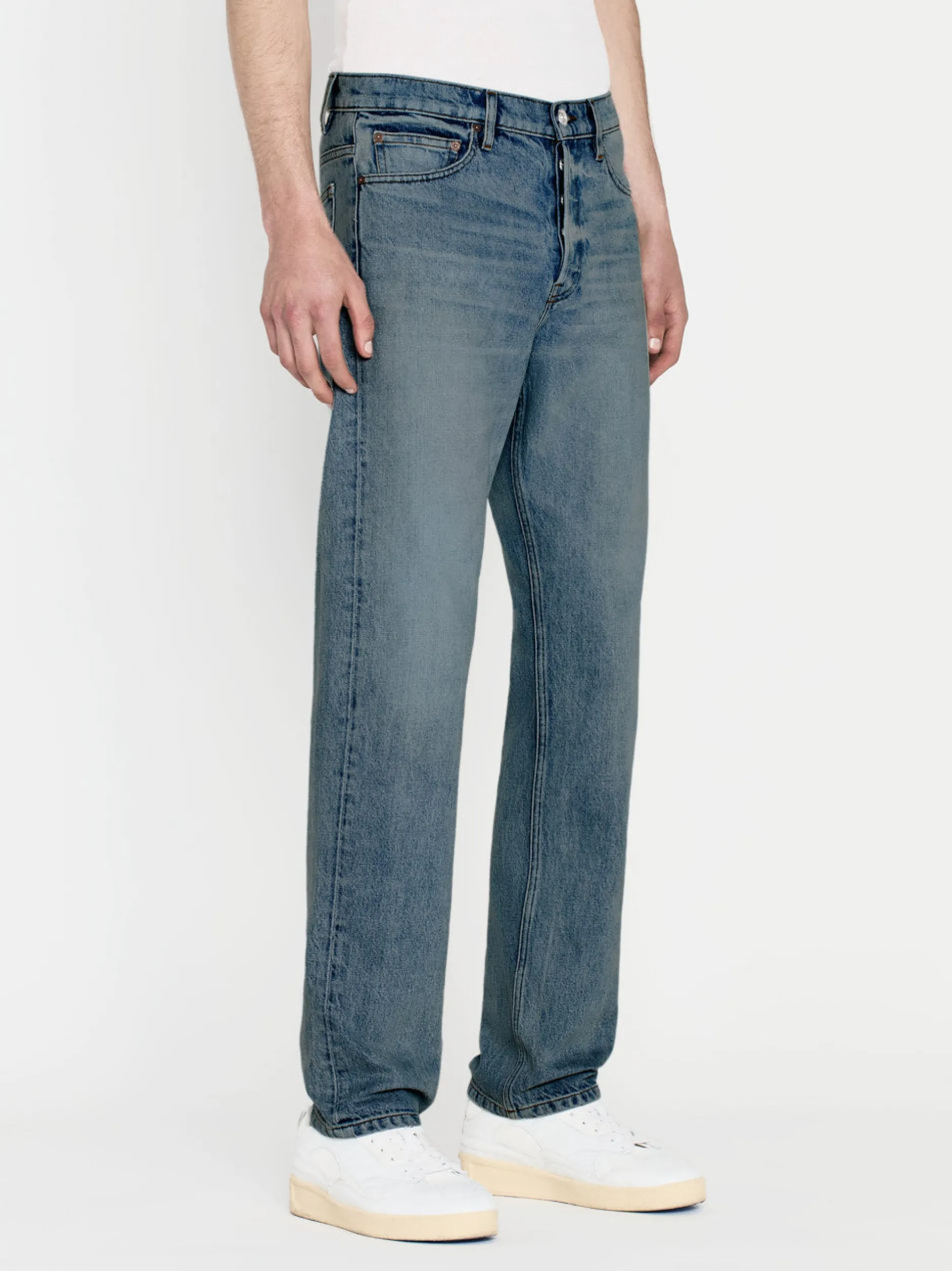 FRAME The Straight Jean in< Straight