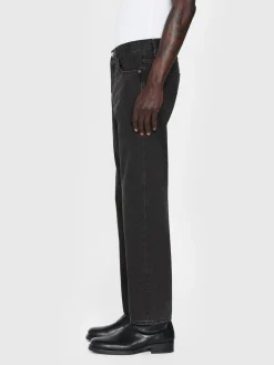 FRAME The Straight Jean in< Straight