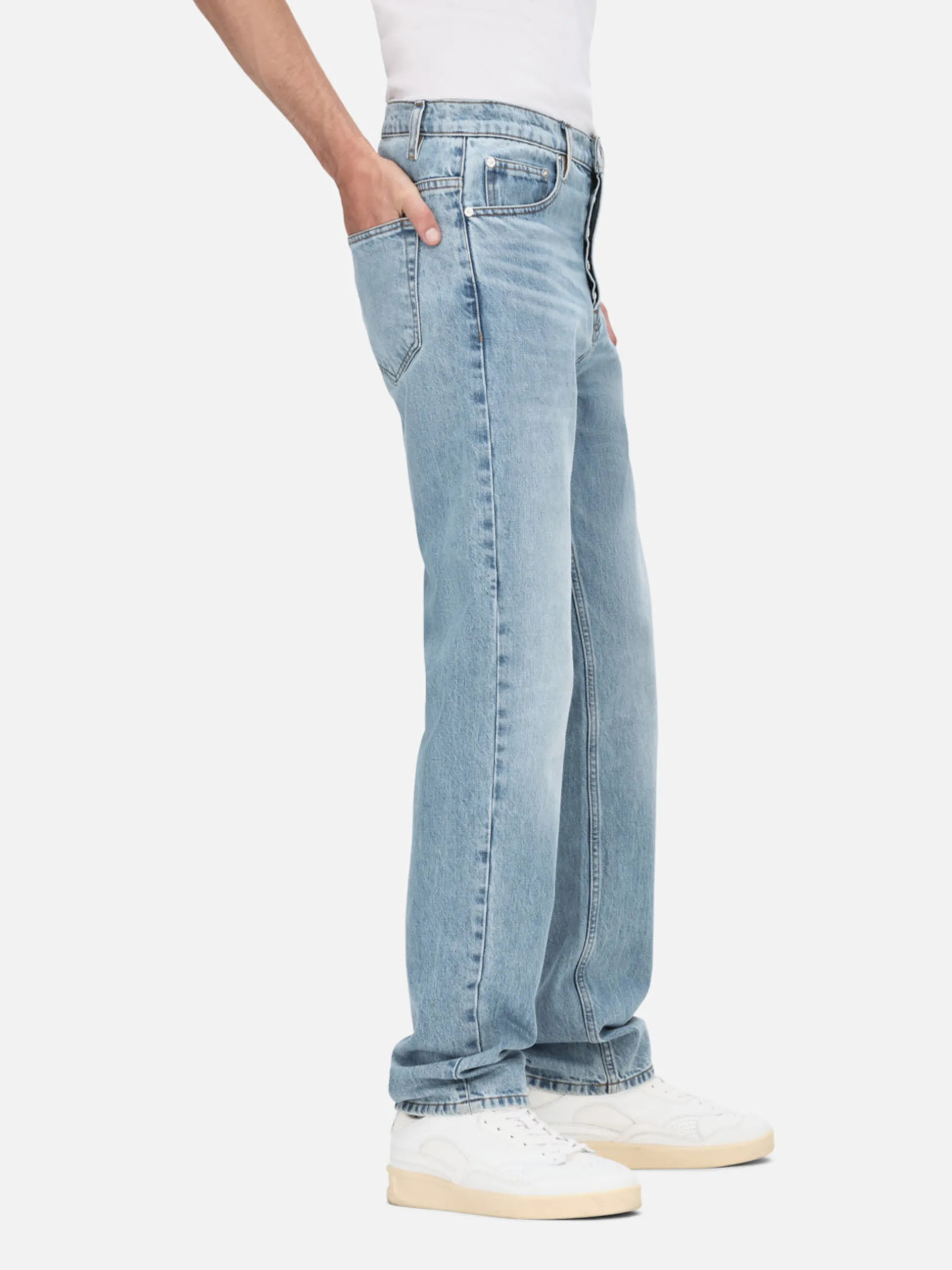 FRAME The Straight Jean in< Straight