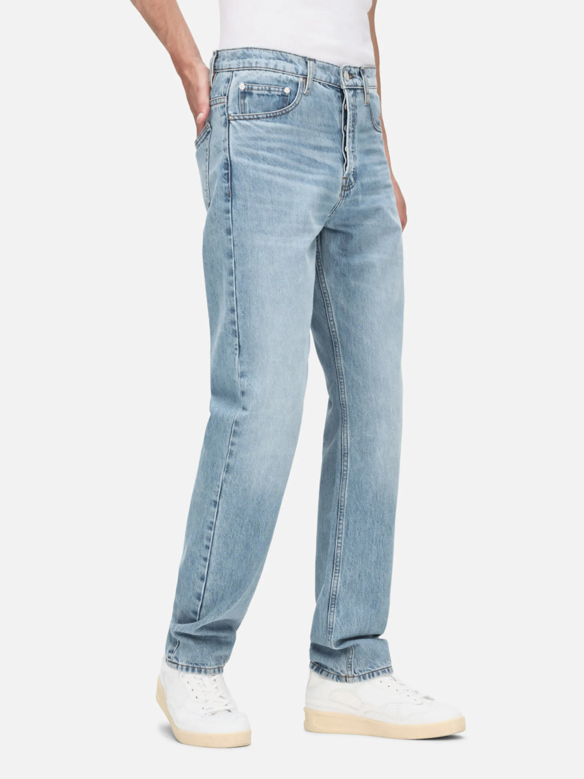 FRAME The Straight Jean in< Straight