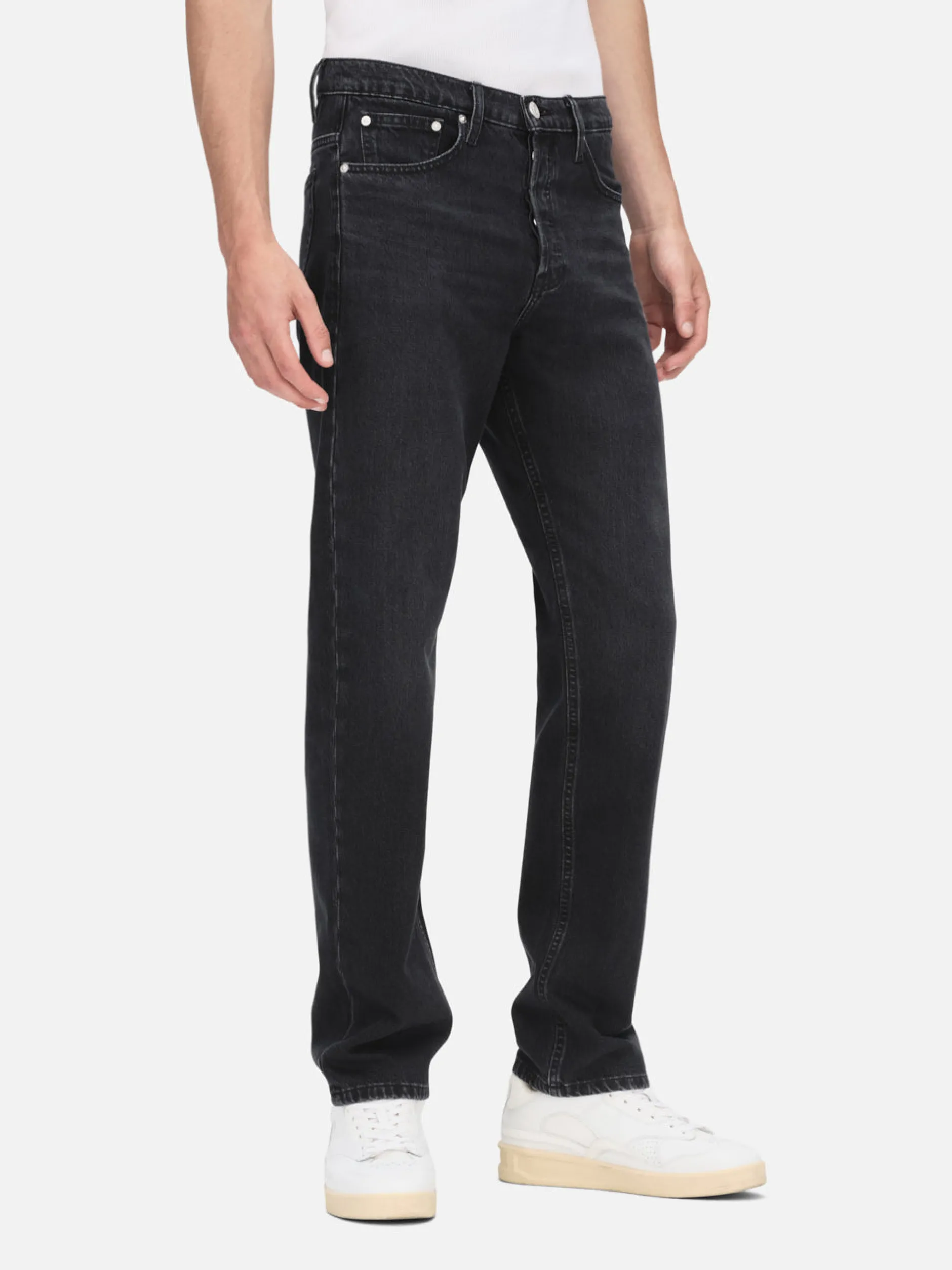 FRAME The Straight Jean in< Straight