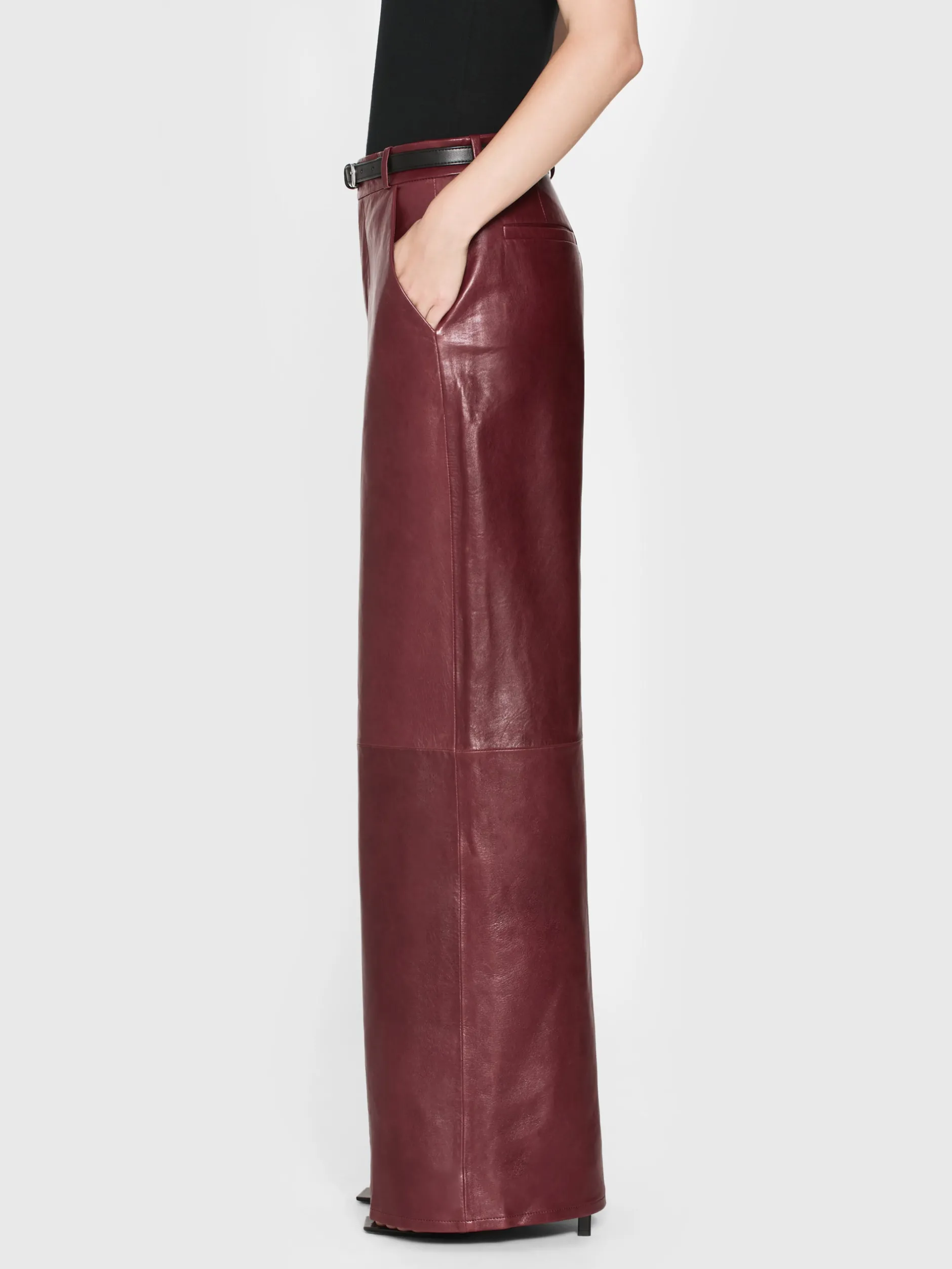 FRAME The Wide Leather Trouser in Syrah Red<Women Leather & Suede|Pants