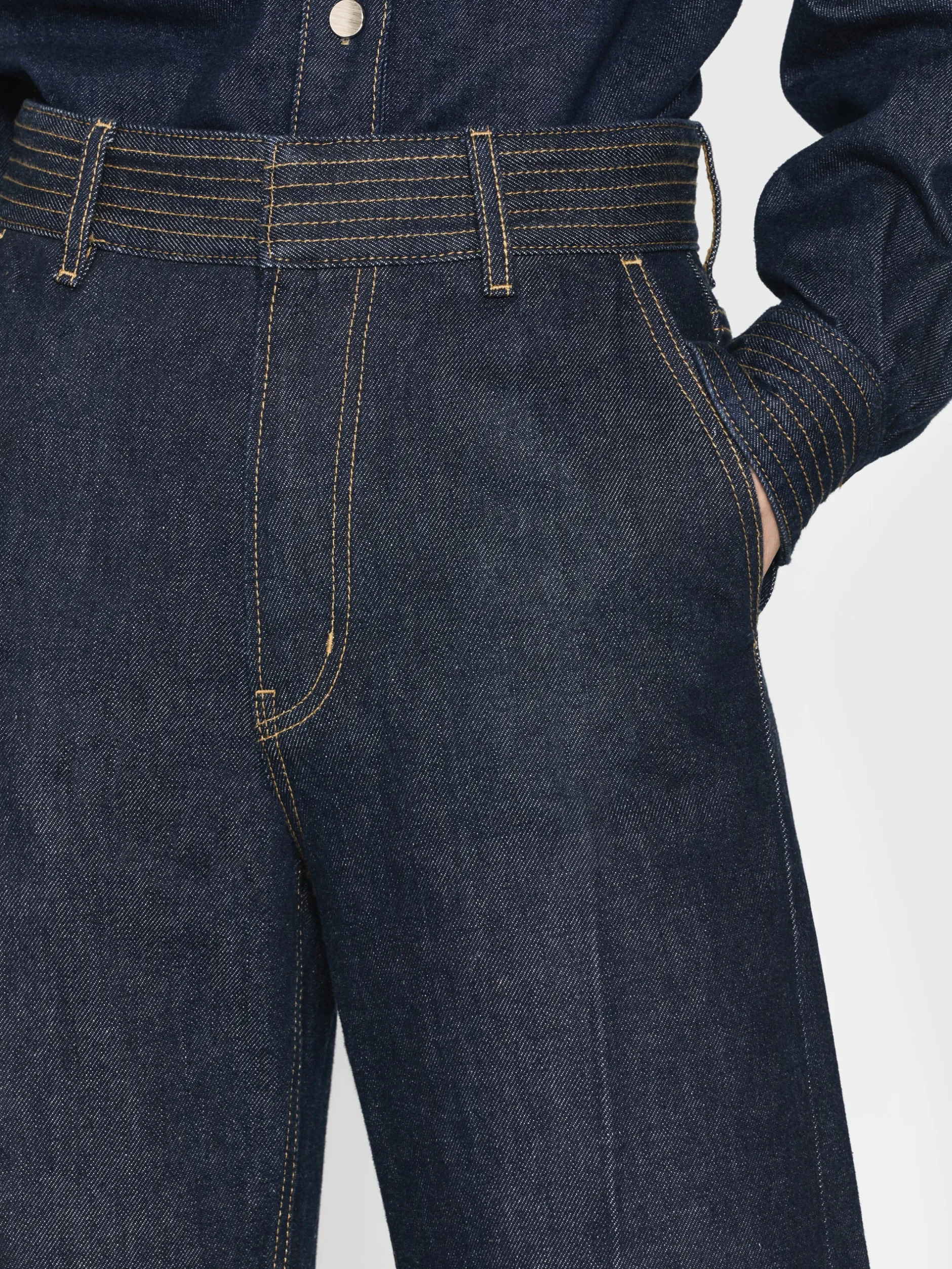 FRAME Trapunto Trouser in<Women Straight